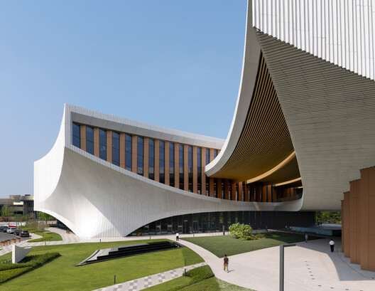 Songshan Lake Exhibition and Performance Centre by ZHA, 2026. Image © Virgile Simon Betrand