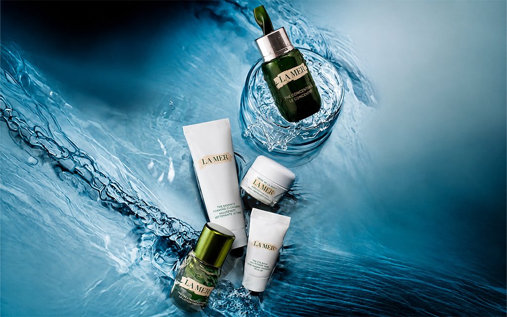 Heavy-walled PMMA cosmetic packaging with a glass-like appearance and premium finish.
