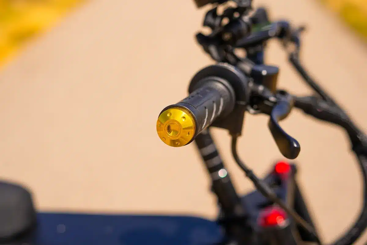 EMOVE RoadRunner Pro V2 Review: Surron Power in a Tiny, Stealthy Package 17 EMOVE RoadRunner Pro V2 front headlight and amber turn signal