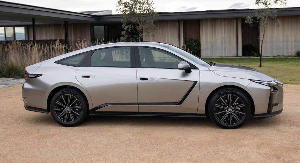 2026 Lexus ES.