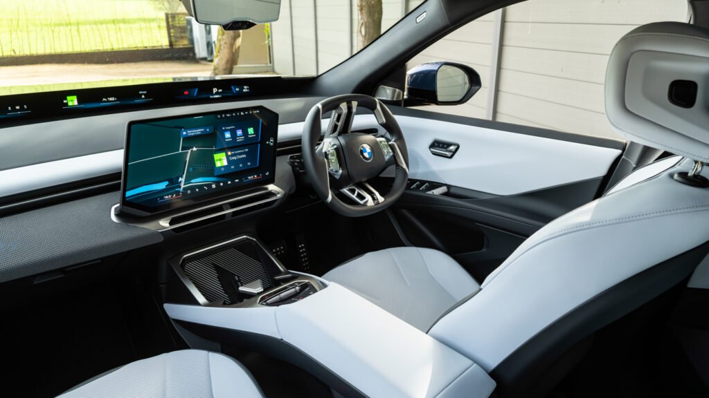 BMW iX3 50 xDrive.