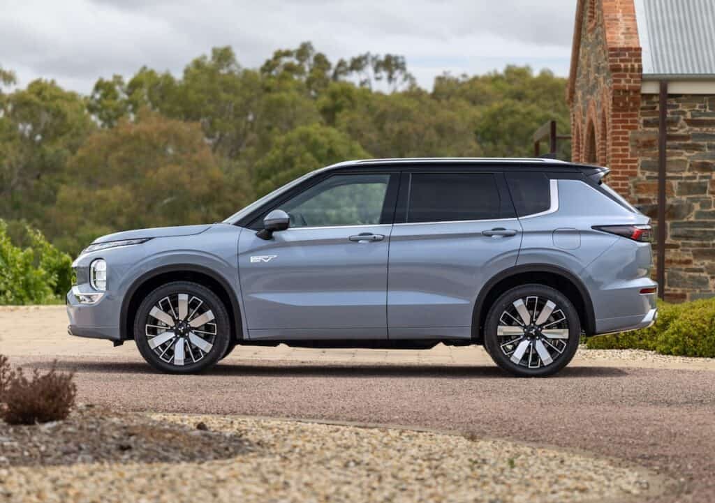 2026 Mitsubishi Outlander PHEV.