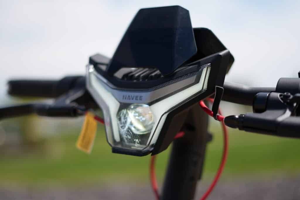 NAVEE XT5 Pro headlight lit up during testing