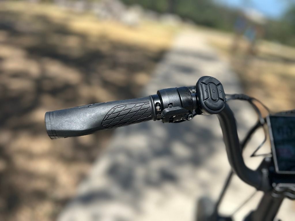 Ride1UP Portola 02 Review: One of Our Favorite Folding eBikes Just Got Better 12 Ride1UP Portola 02 left-hand thumb throttle and handlebar controls