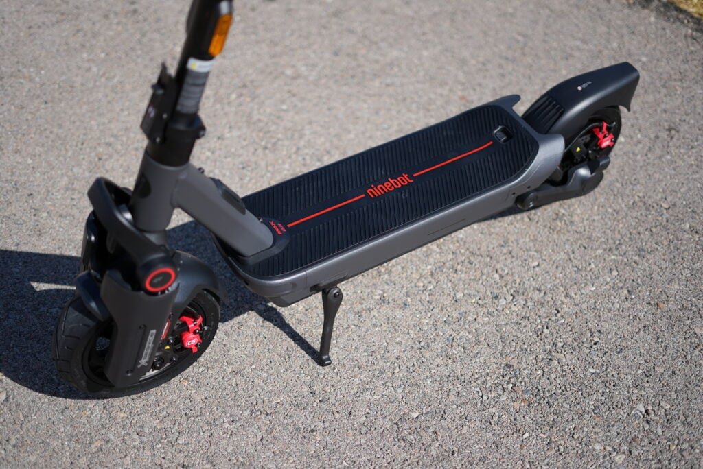 Segway MAX G3 Plus Review: One of the Best Commuter Scooters Just Got Better 11 Segway MAX G3 Plus deck and kicktail viewed from above