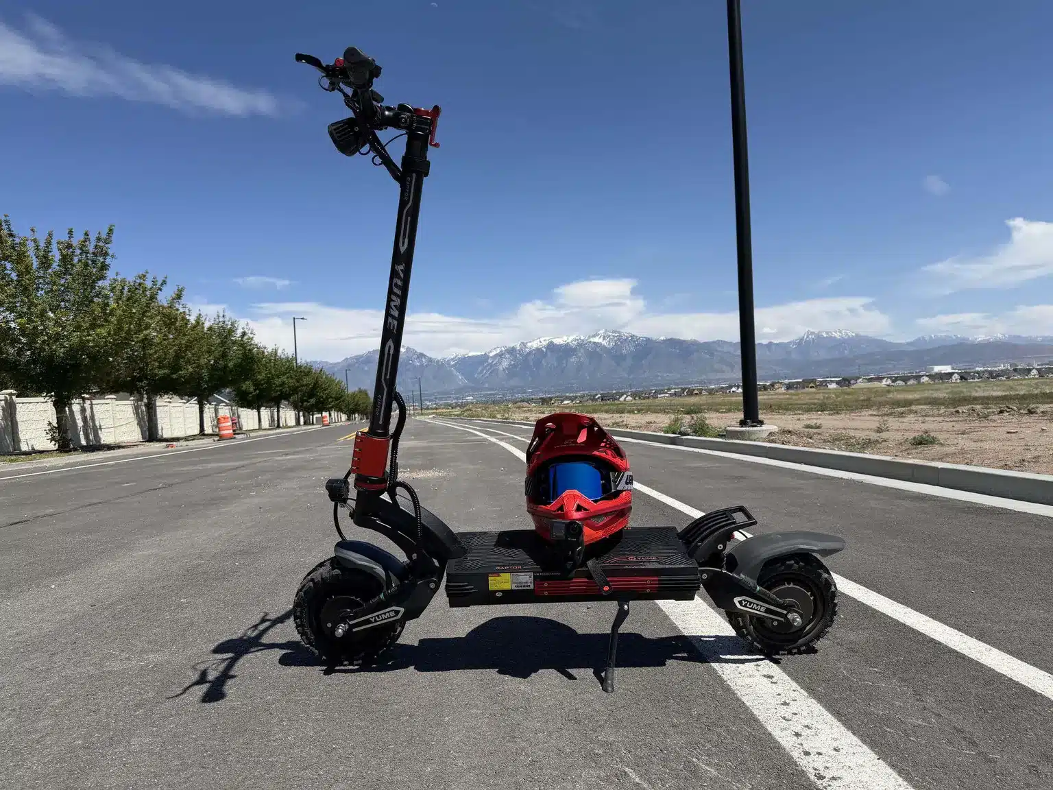 YUME Raptor 2 electric scooter