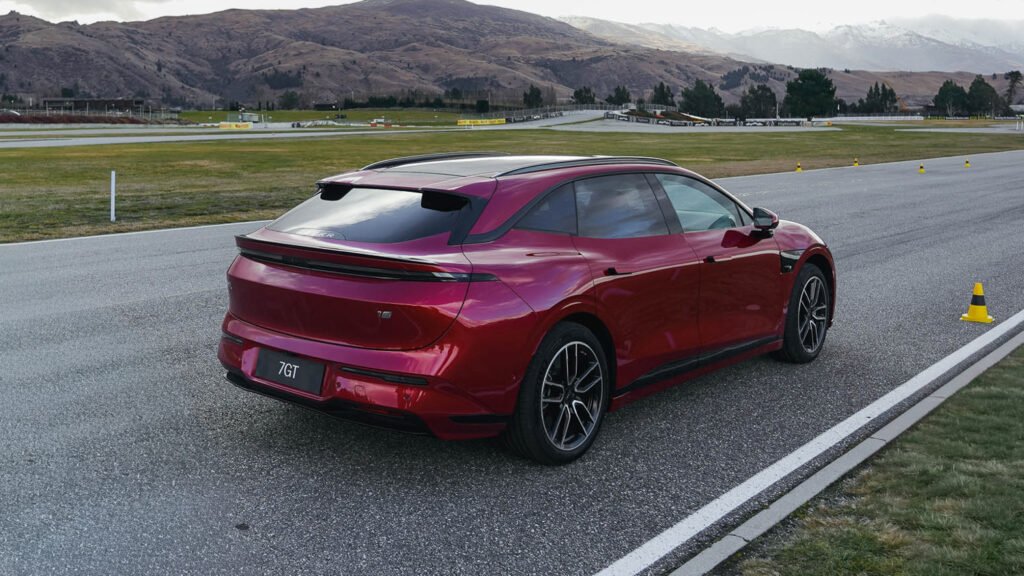 Zeekr 7GT.