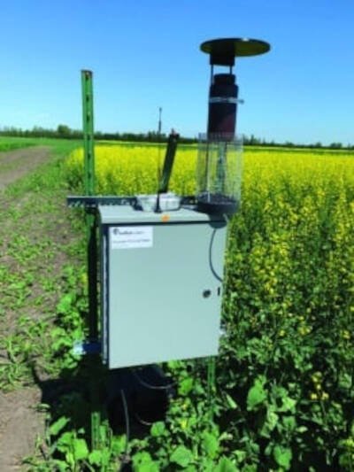 Xiujie Li’s sclerotinia spore detector. Photo: Canola Council of Canada