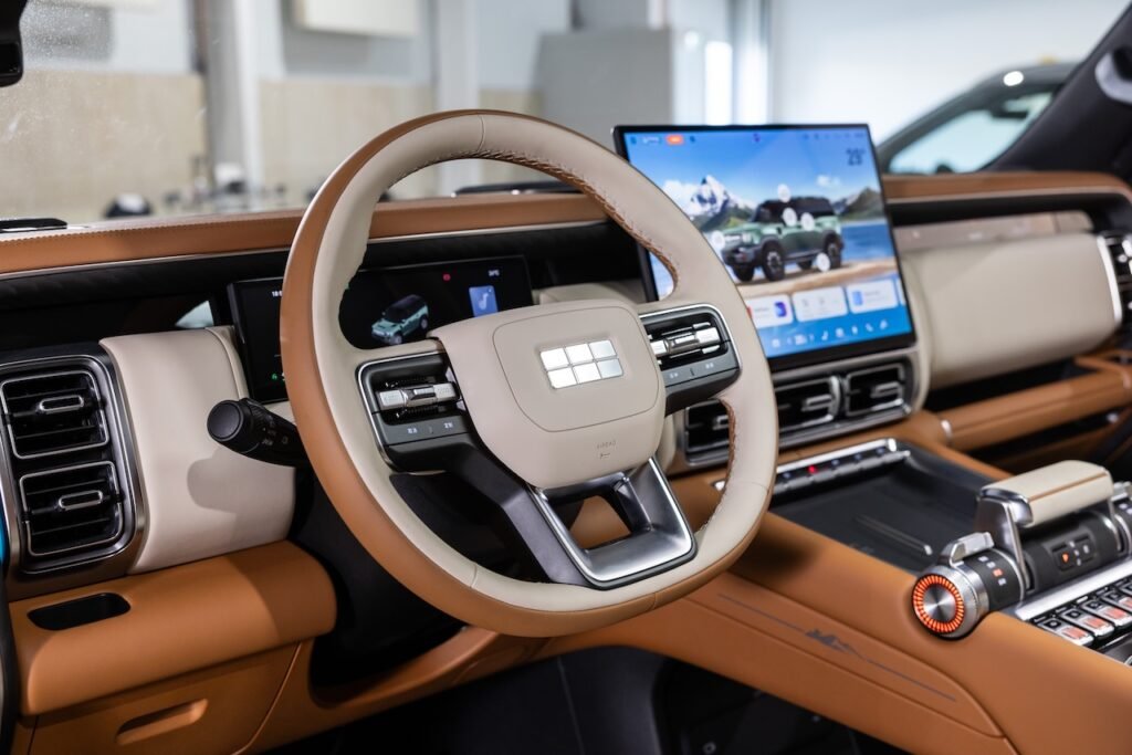 2027 Geely Battleship 700.