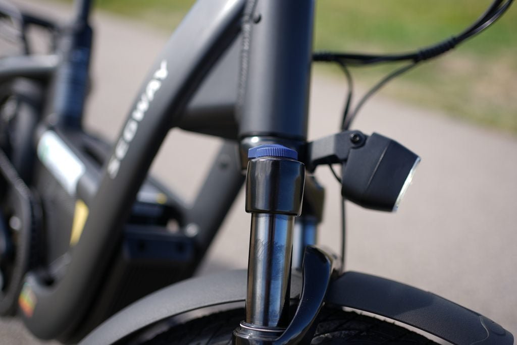 Segway MUXI PRO Review: The Auto Shifter Changes Everything 5 Segway MUXI PRO 70mm front suspension fork and 20 x 3 inch tire