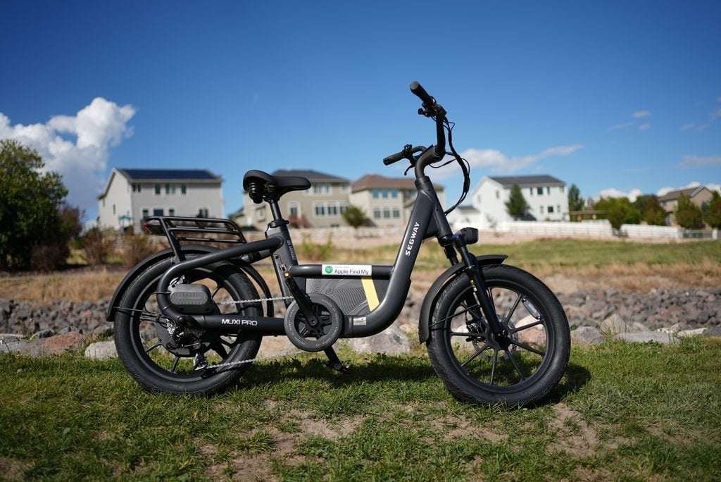 Segway MUXI PRO Review: The Auto Shifter Changes Everything 1 Segway MUXI PRO mini cargo eBike in black, side view, RiderGuide test bike