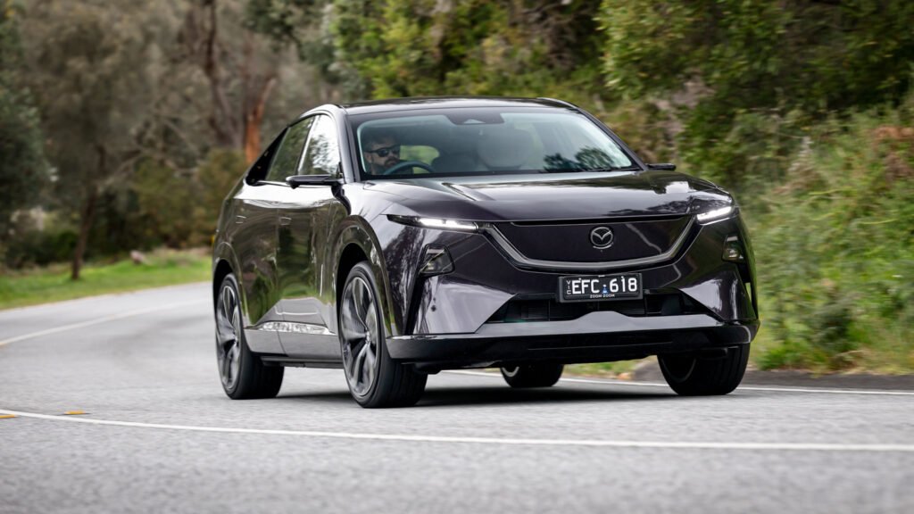 Mazda CX-6e Azami.