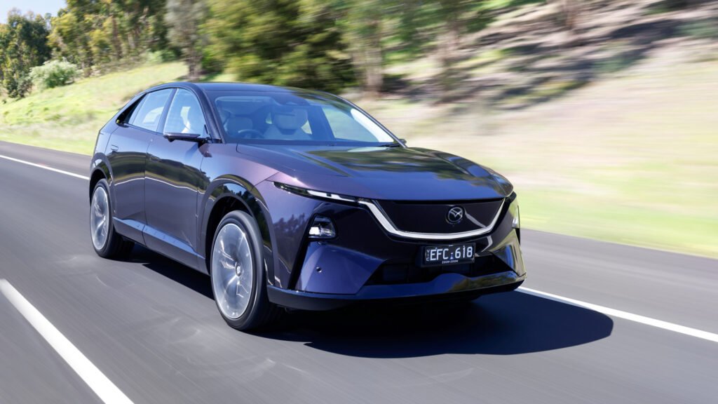 Mazda CX-6e Azami.