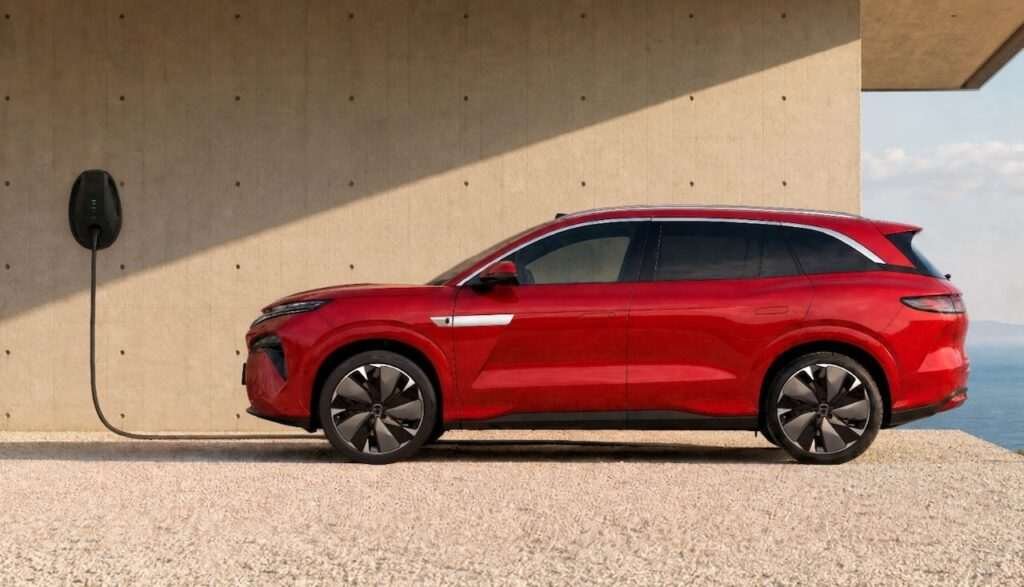 2027 BYD Atto 8.