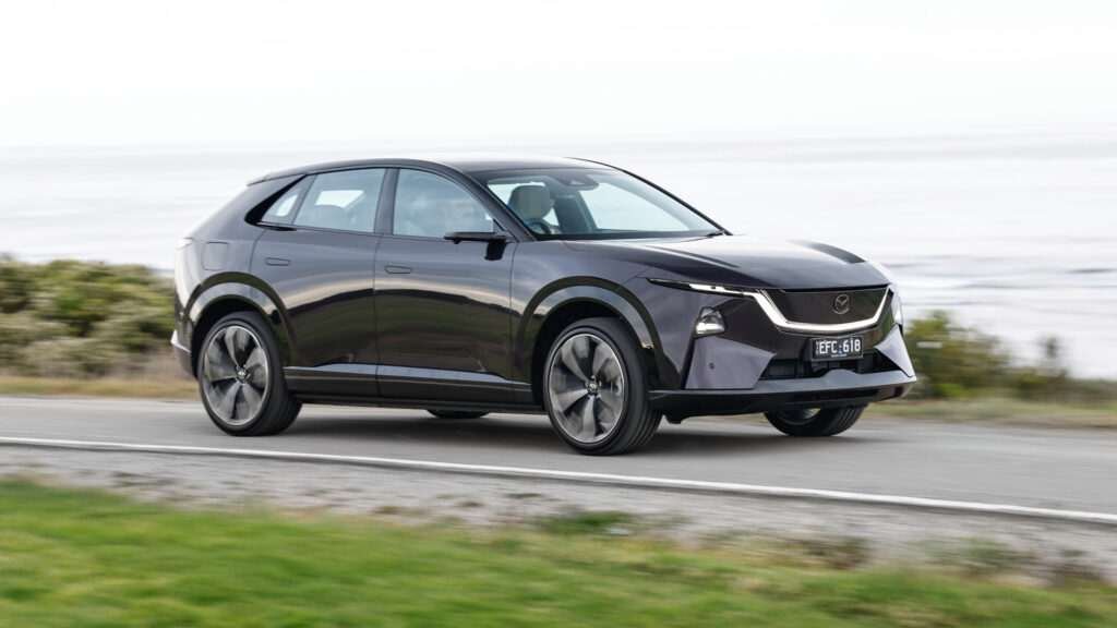 Mazda CX-6e Azami.