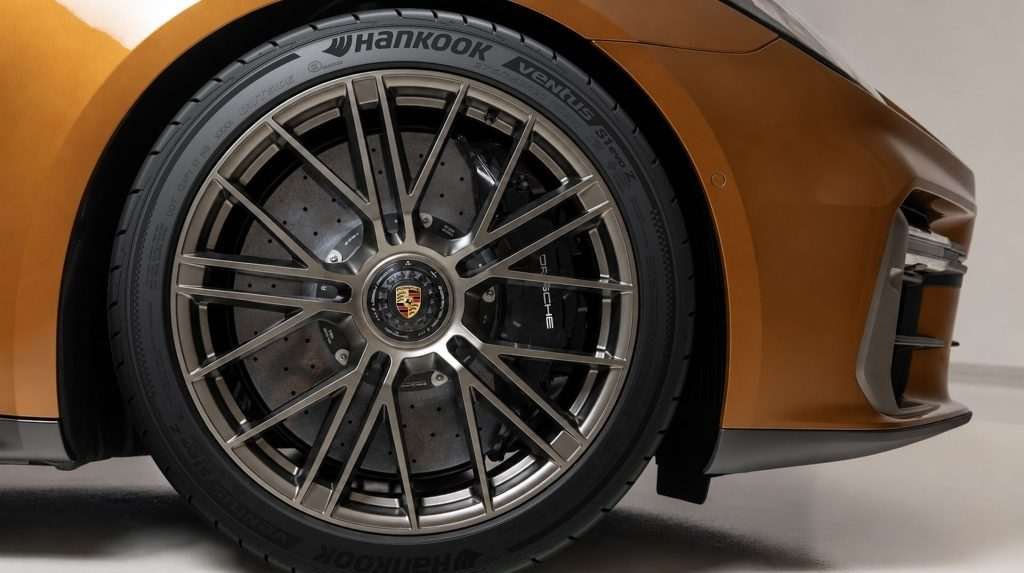The Hankook Ventus S1 Evo Z fitted to an orange sports car.