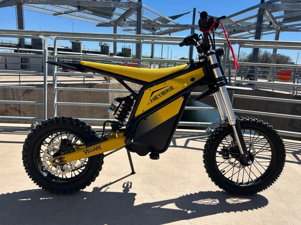 Heybike Villain electric dirt bike, side view on the RiderGuide test day